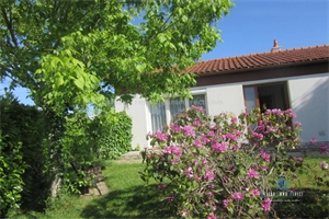 maison de ville à la vente -   85000  LA ROCHE SUR YON, surface 70 m2 vente maison de ville - UBI451077953